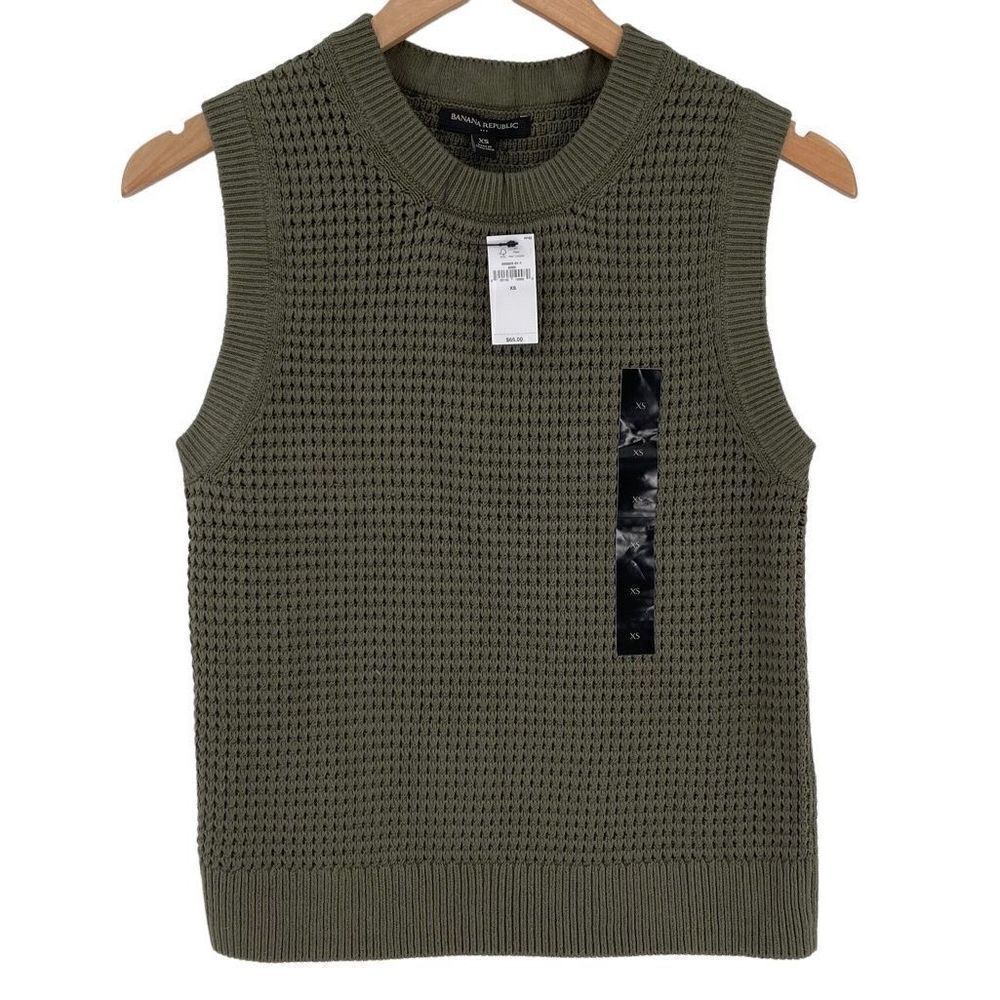 Sleeveless Knit Sweater Vest in Olive Green